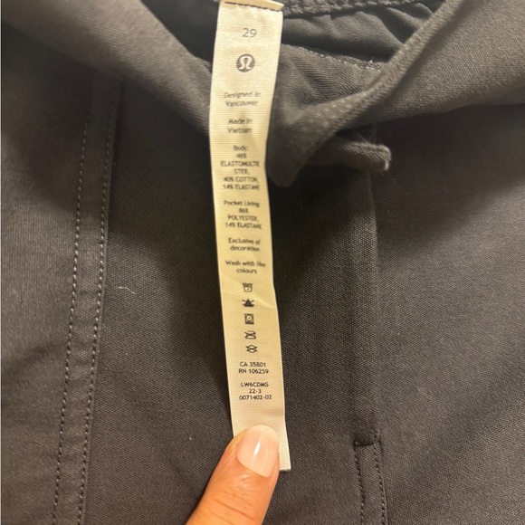 Lululemon Athletica Charcoal Cargo Pants - Picture 15 of 16